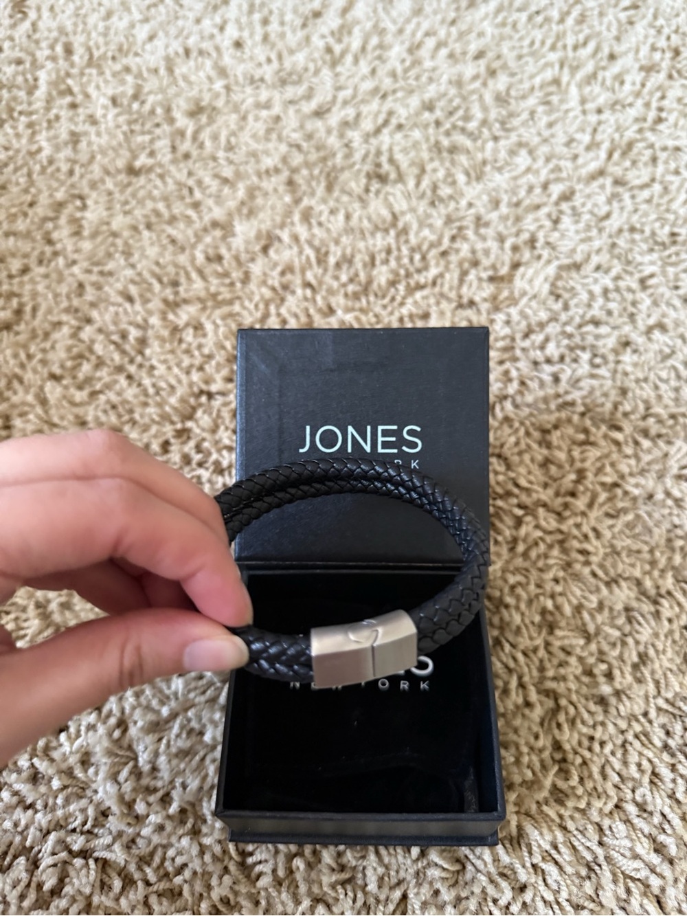 jones black bracelet